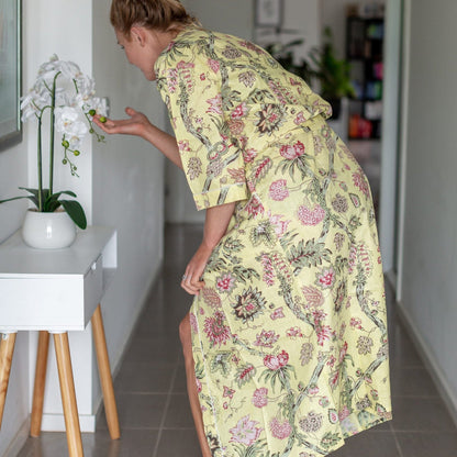 Golden Warratah Kimono Bathrobe - 100% Cotton Cambric - Frida Kahlo & Bird of Paradise Design - Free-Size, Versatile Kimono, Robe, Kaftan - Limited Edition with Cotton Tie & Pockets