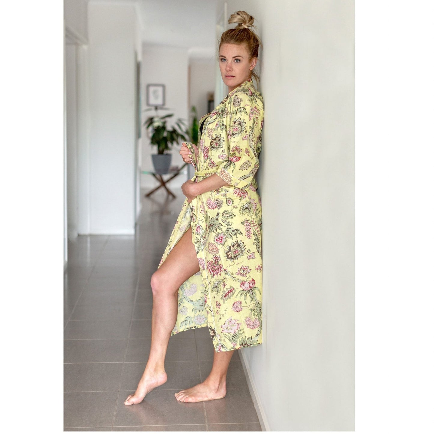 Golden Warratah Kimono Bathrobe - 100% Cotton Cambric - Frida Kahlo & Bird of Paradise Design - Free-Size, Versatile Kimono, Robe, Kaftan - Limited Edition with Cotton Tie & Pockets