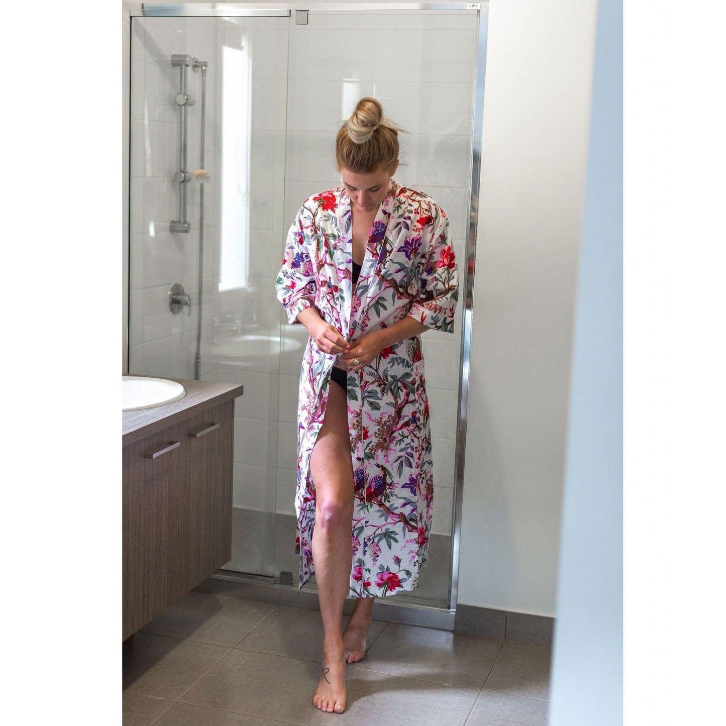 Ivory Aviary Kimono Bathrobe - 100% Cotton Cambric - Frida Kahlo & Bird of Paradise Design - Free-Size, Multi-Functional Kimono, Robe, Kaftan - Limited Edition with Cotton Tie & Pockets